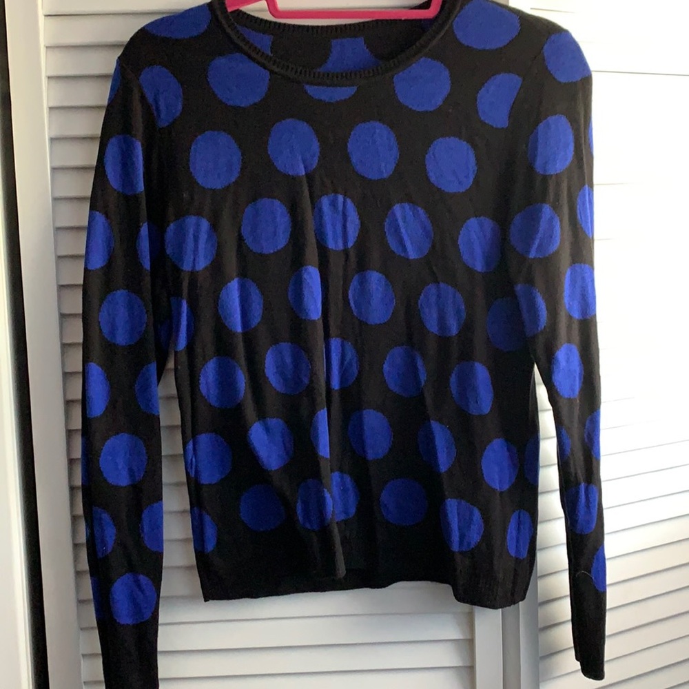 Lightweight medium sweater